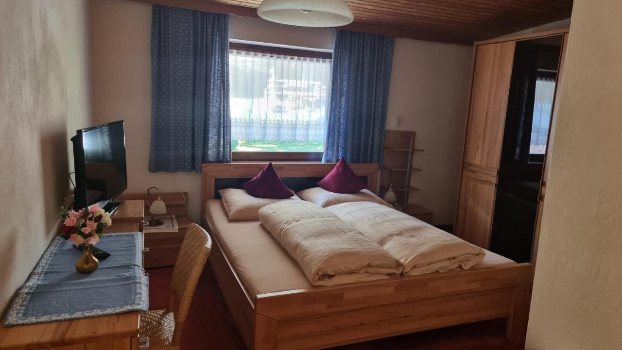 Hotel Garni Friedheim Sankt Anton am Arlberg Chambre photo