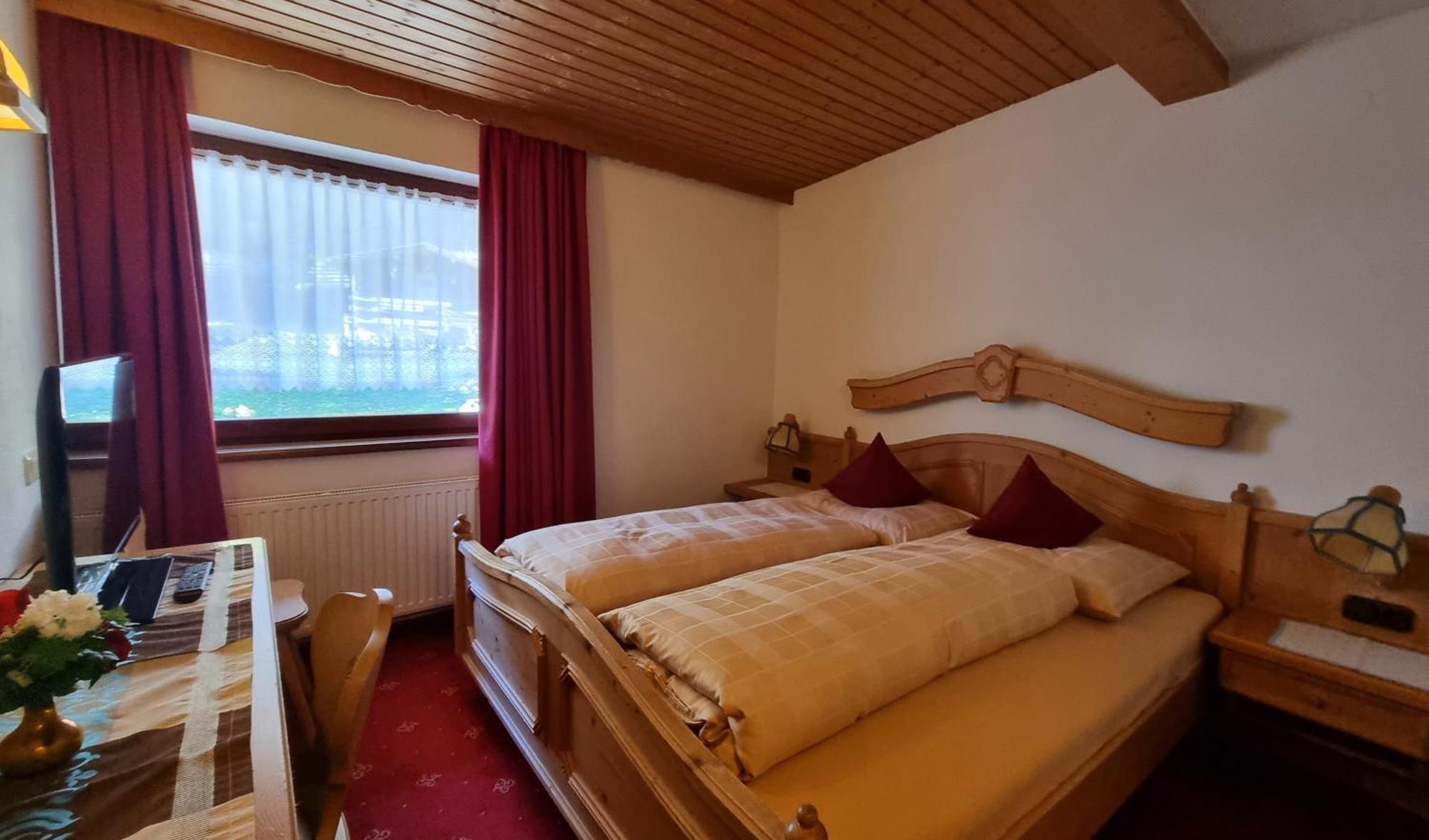Hotel Garni Friedheim Sankt Anton am Arlberg Chambre photo