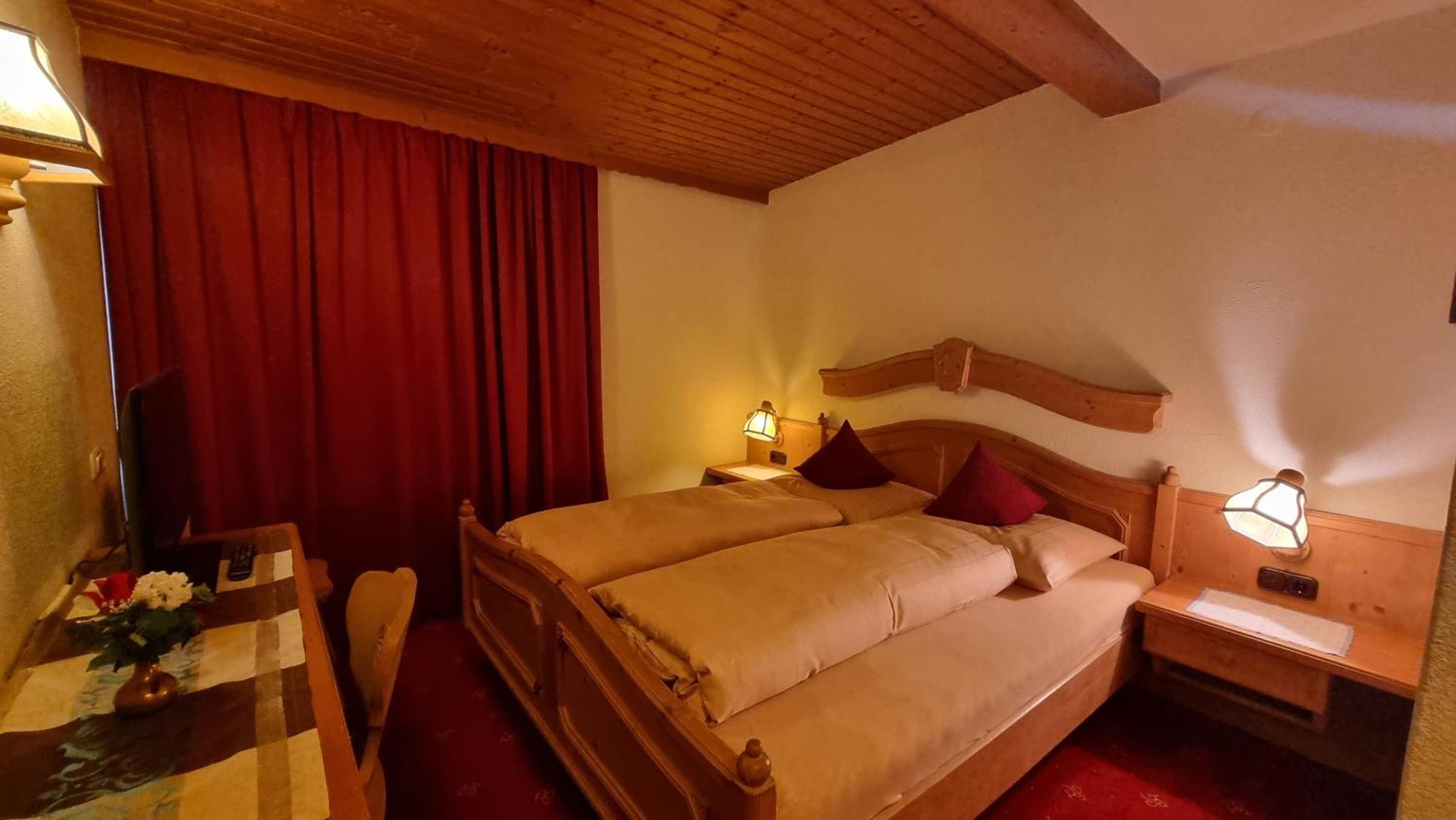 Hotel Garni Friedheim Sankt Anton am Arlberg Chambre photo